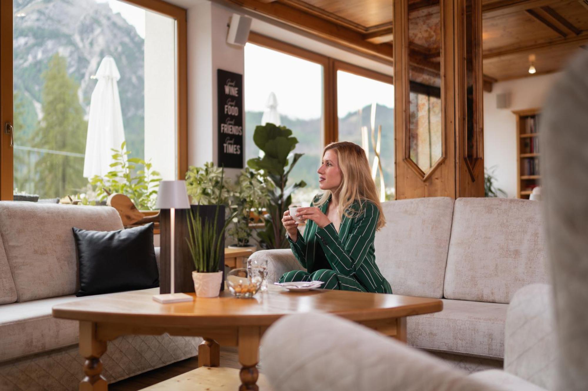 Hotel Asterbel Braies  Exterior photo