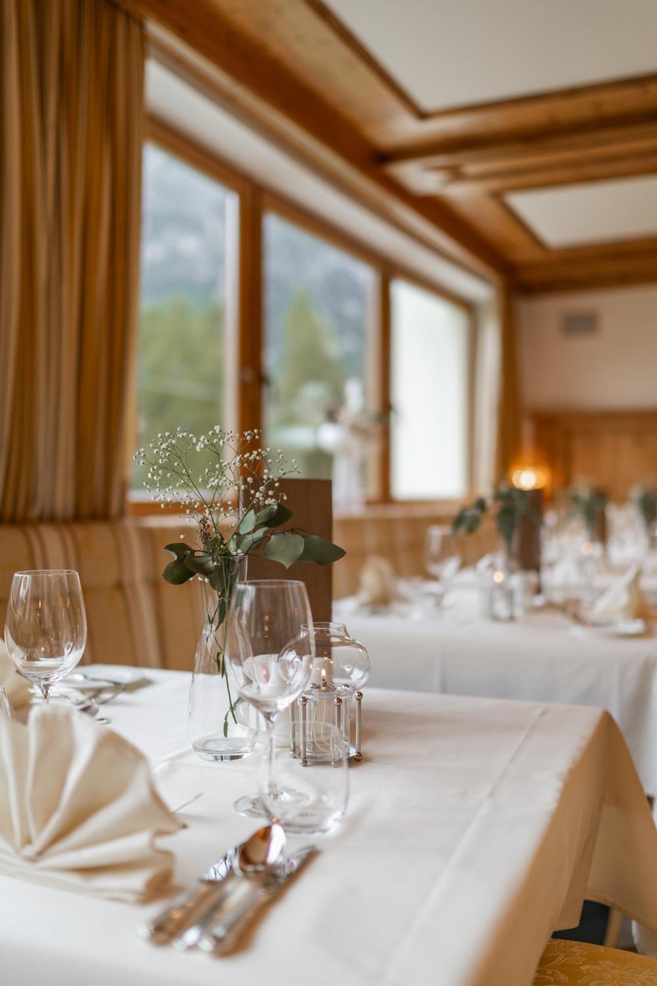 Hotel Asterbel Braies  Exterior photo
