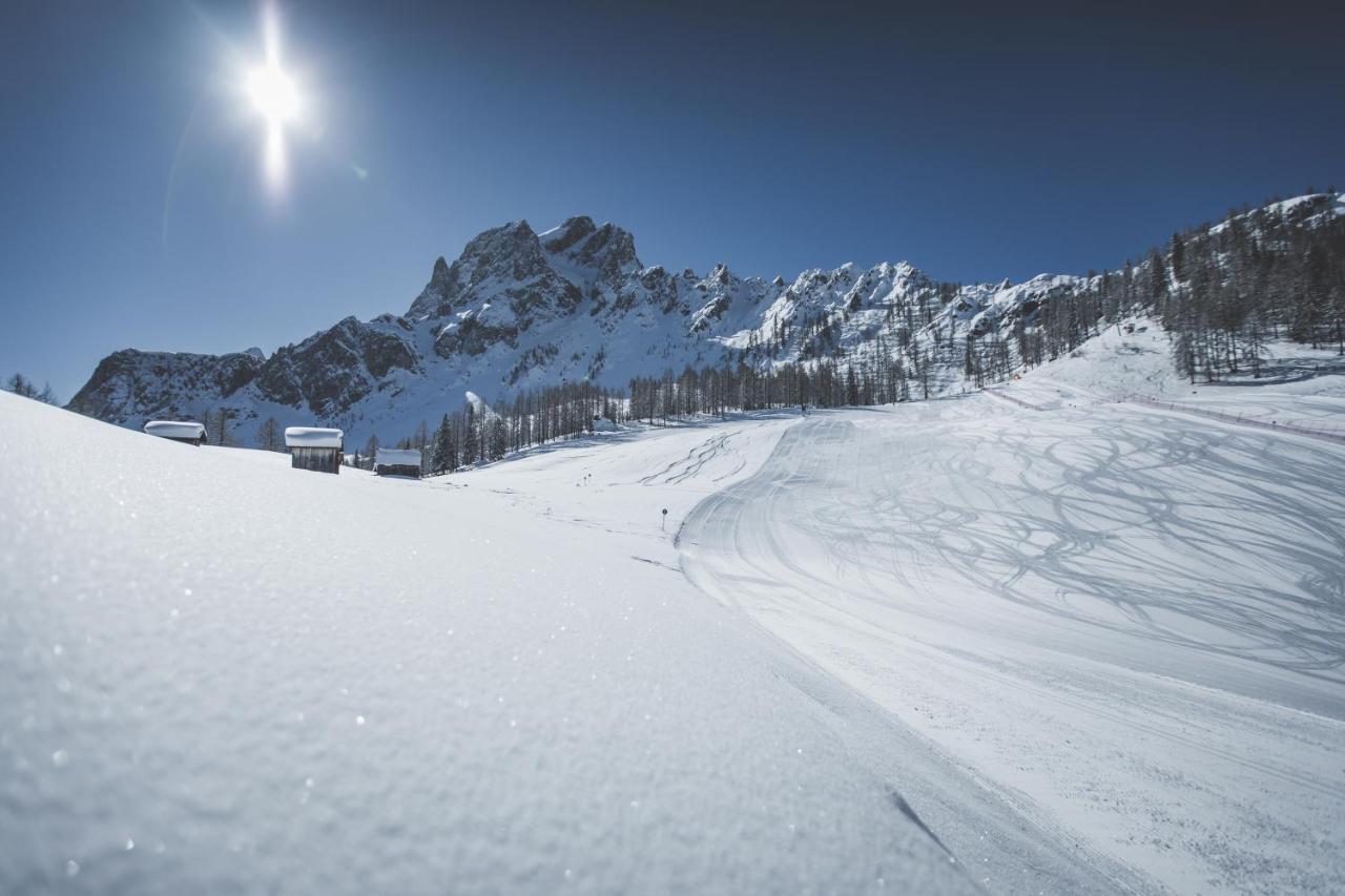 Hotel Asterbel Braies  Exterior photo