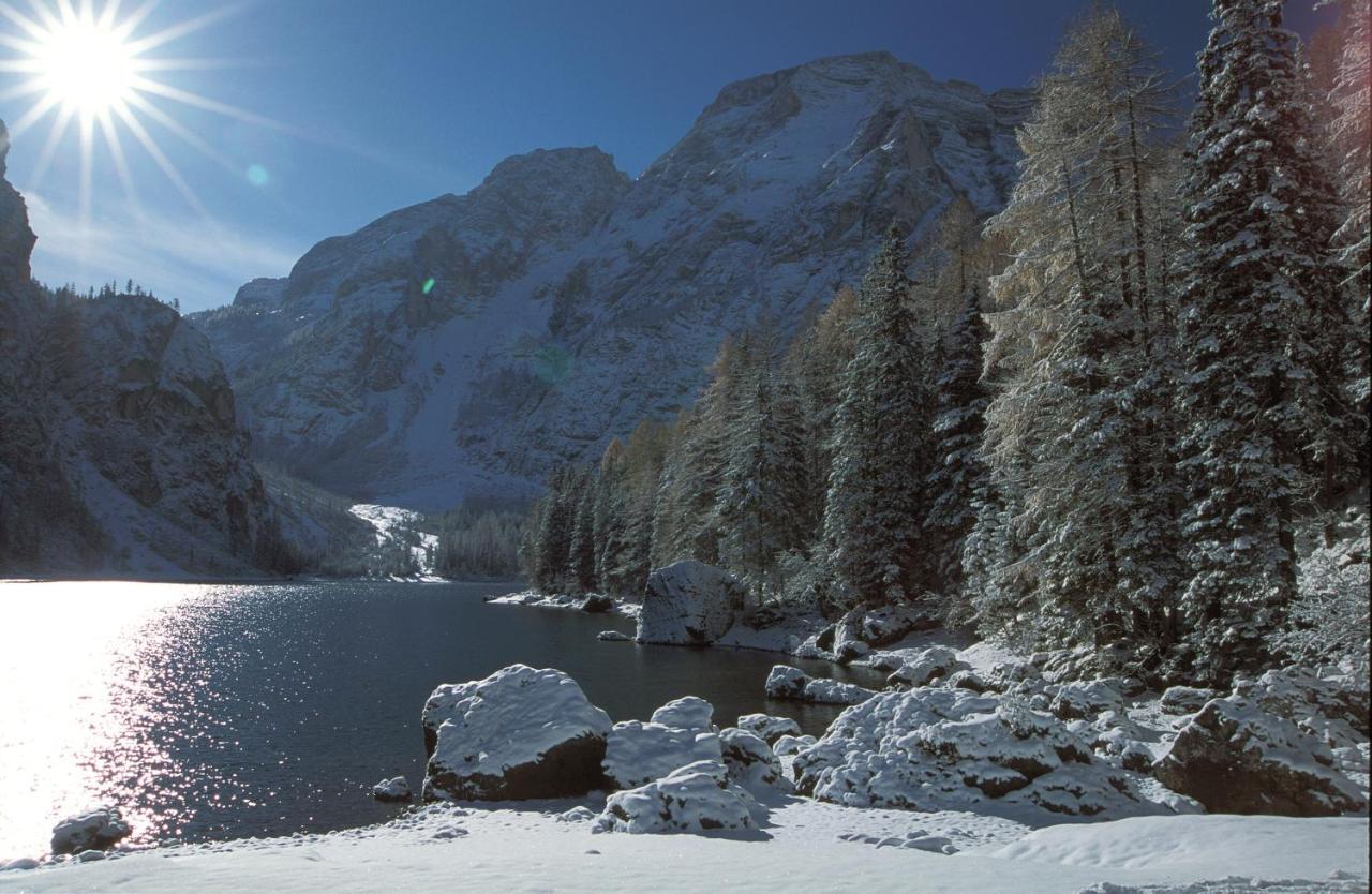 Hotel Asterbel Braies  Exterior photo