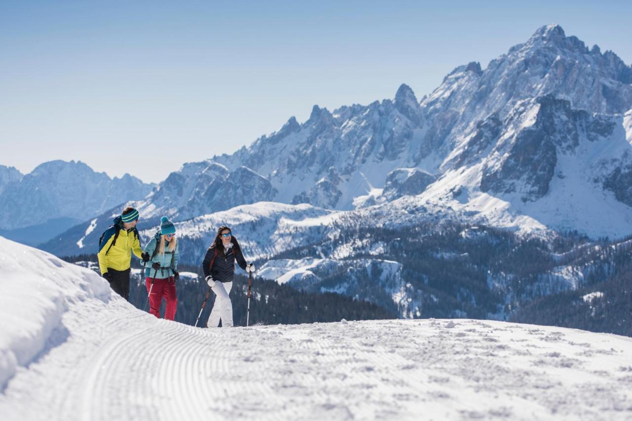 Hotel Asterbel Braies  Exterior photo